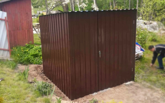 Металлический хозблок 2х2х2м